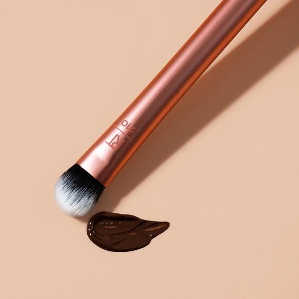 Real Techniques Expert Liquid and Cream Concealer Makeup Brush