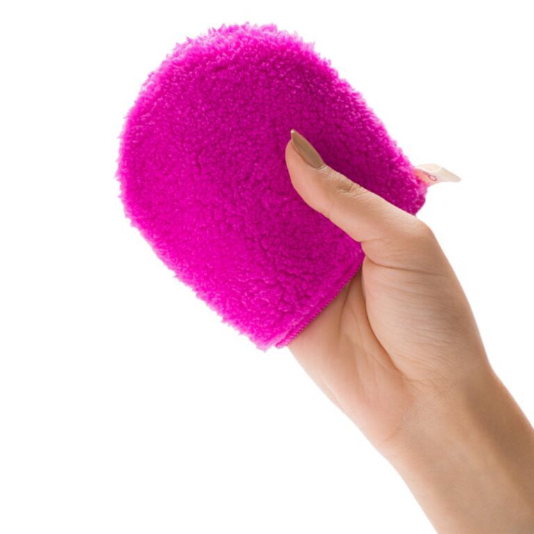 Good Molecules Facial Cleansing Mitt